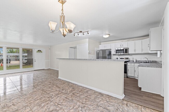 Building Photo - Newly Renovated 3BR + Finished Basement