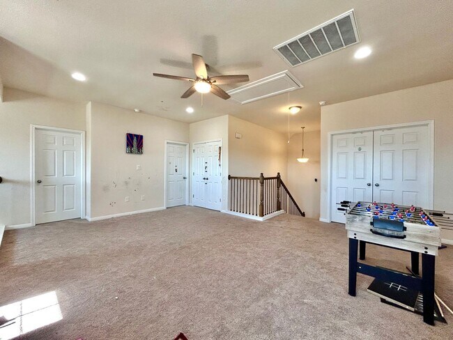 Building Photo - 445 Arrowhead Vine St