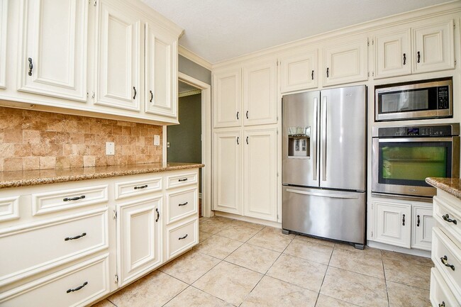 Building Photo - 1015 Kanah Ln