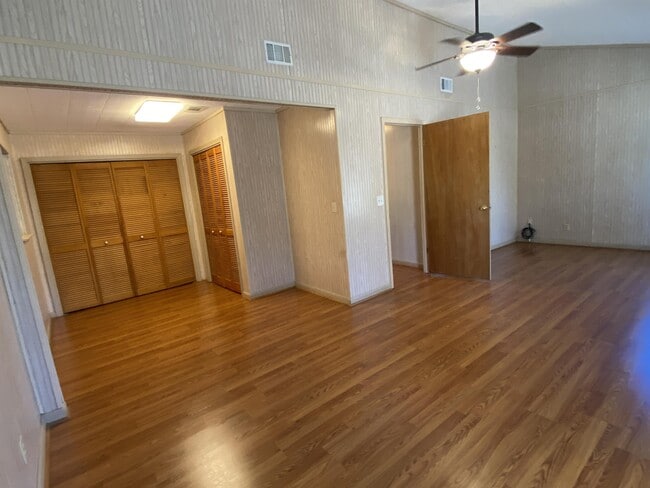 Building Photo - 4069 Christopher Ln