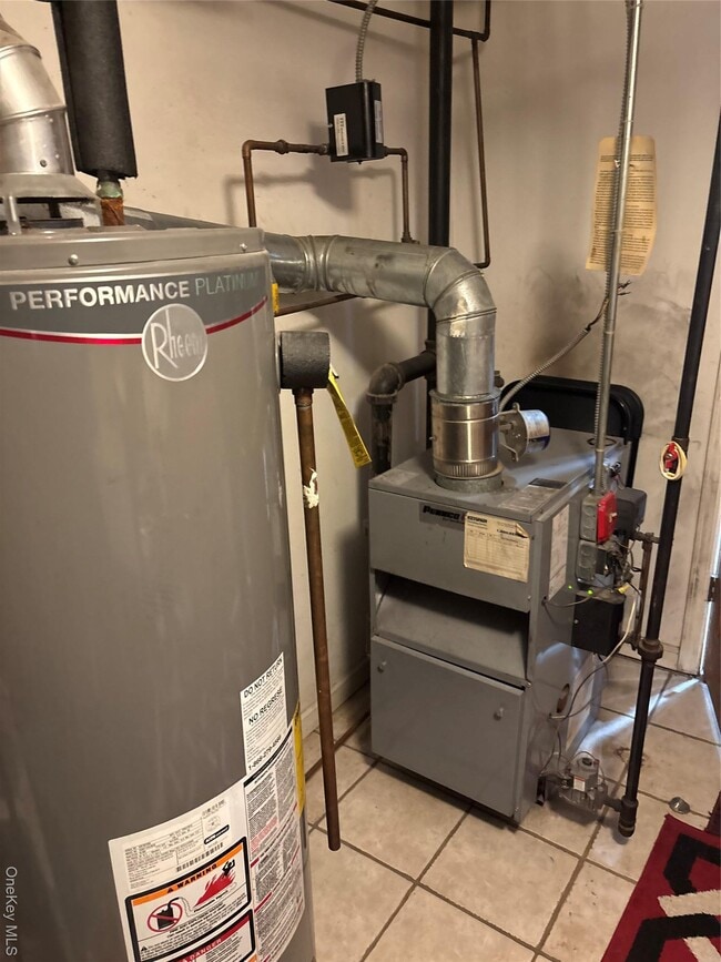 Building Photo - 74-11-74-97 97th Ave