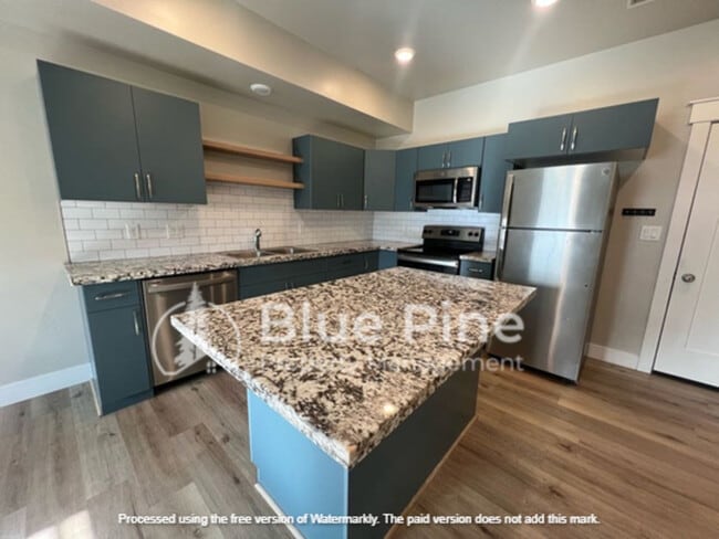 Building Photo - 359 N 3rd West St