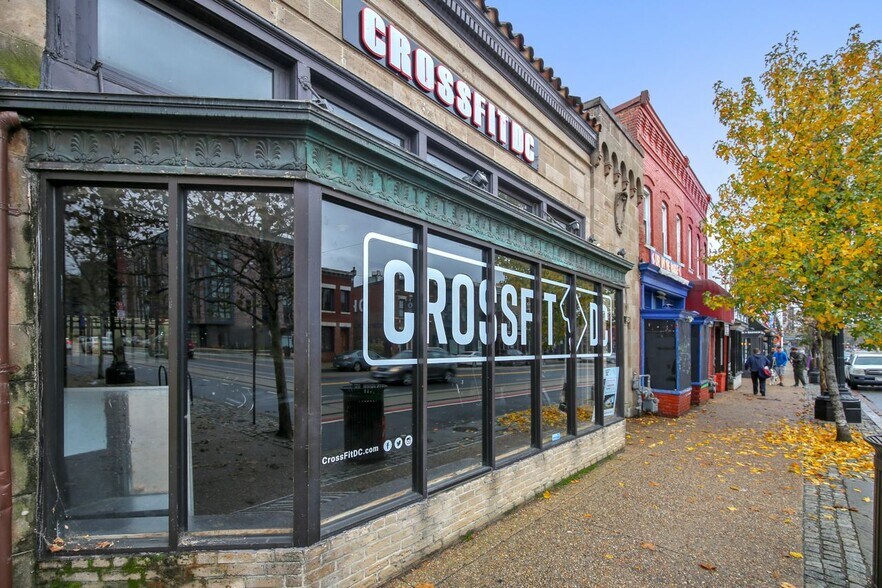 Building Photo - 1110 3rd St NE