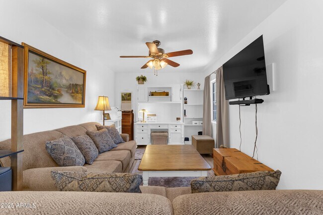 Building Photo - 12638 W Columbine Dr