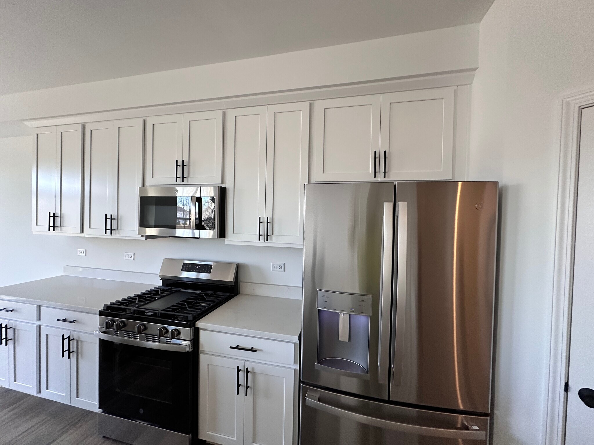 Building Photo - 14353 S Charlton Pl