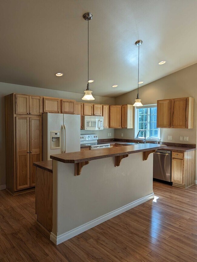 Building Photo - 140 Barron Way