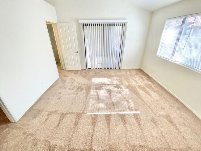 Building Photo - CHARMING SOUTHWEST LAS VEGAS CONDO WITH COMMUNITY AMENITIES