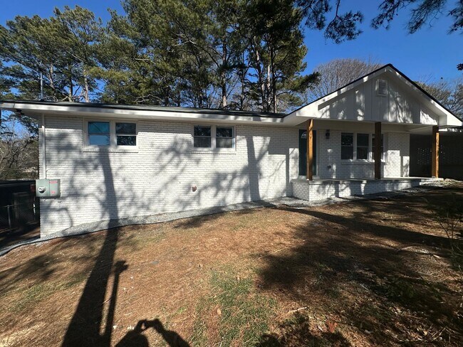 Building Photo - 520 Jerry Ln