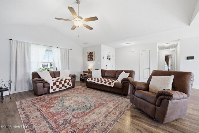 Building Photo - 708 Puppy Drum Ln