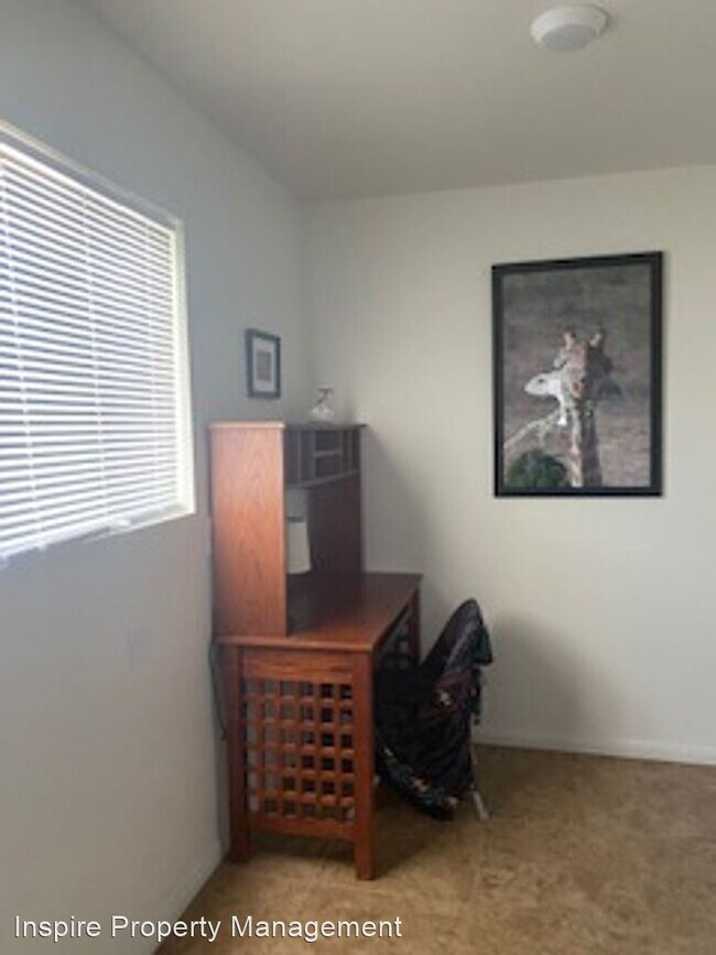 Building Photo - 2 br, 1 bath House - 62812 Lind Lane