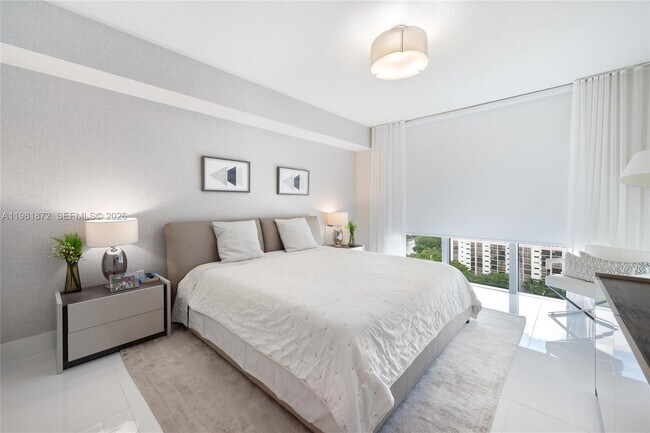 Building Photo - 300 Sunny Isles Blvd