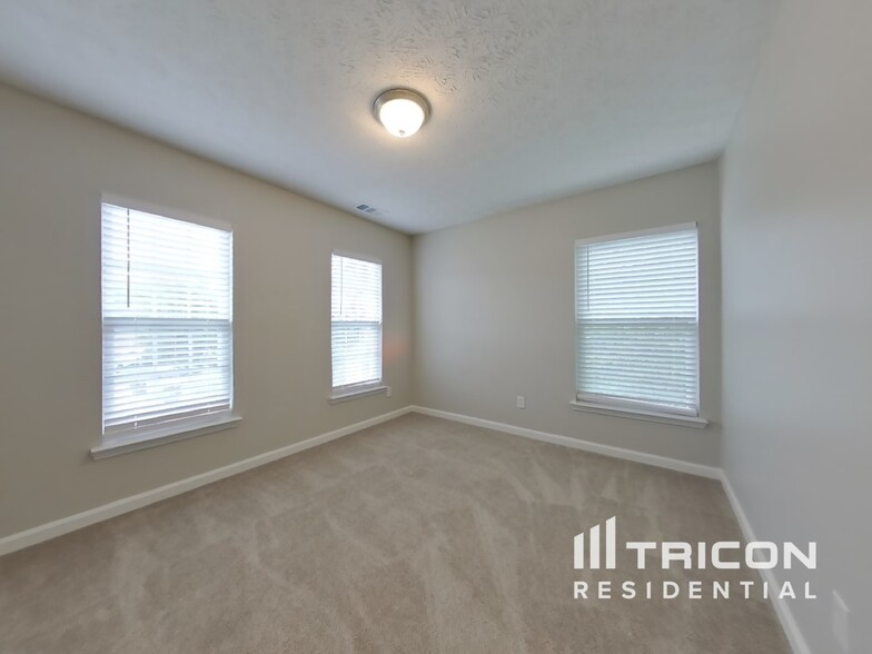 Building Photo - 5534 Somervale Ct