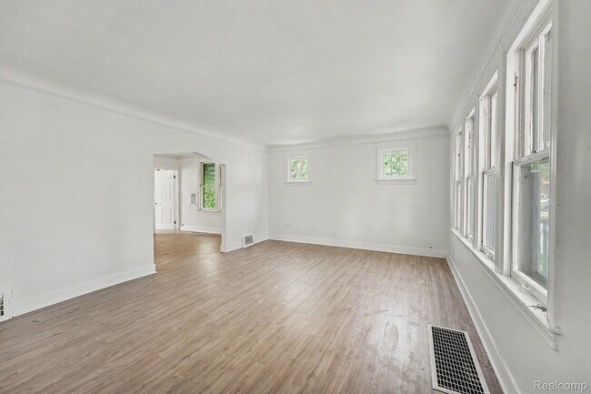 Building Photo - 15224 Rossini Dr