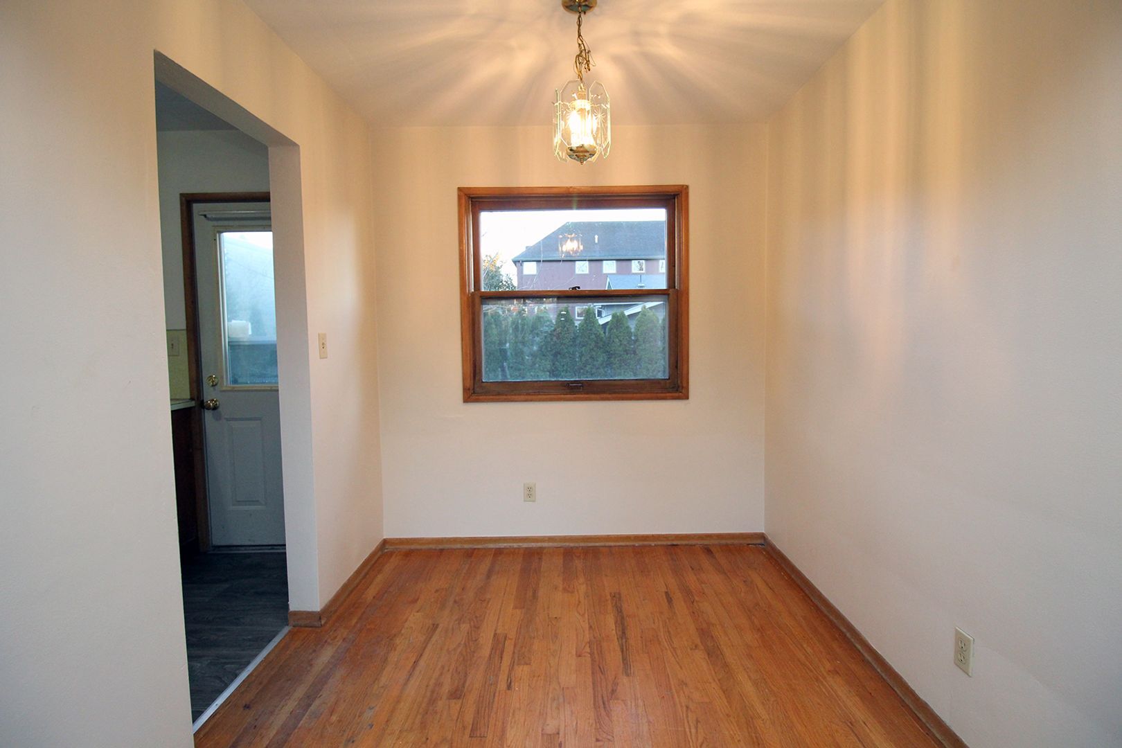 Building Photo - 2404-2418 SE 58th