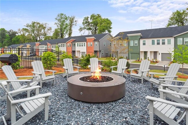 Building Photo - 1620 Aeslin Dr NW