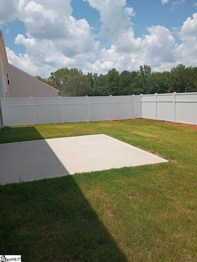 Building Photo - 29 Snowmill Rd