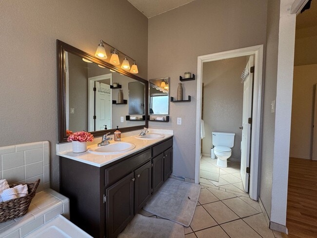 Building Photo - 3BR/2BA/2CG, 1855 sq.ft. rental in Sierra ...