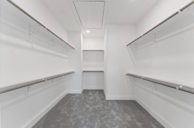 Building Photo - 9609 Habitat St