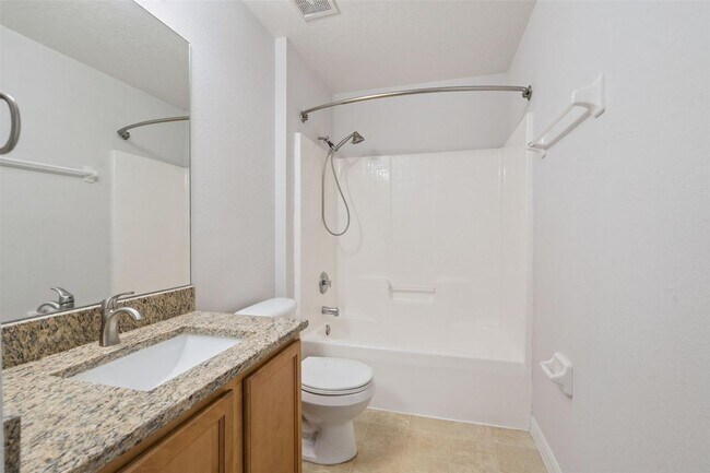 Building Photo - 622 Delancey Dr