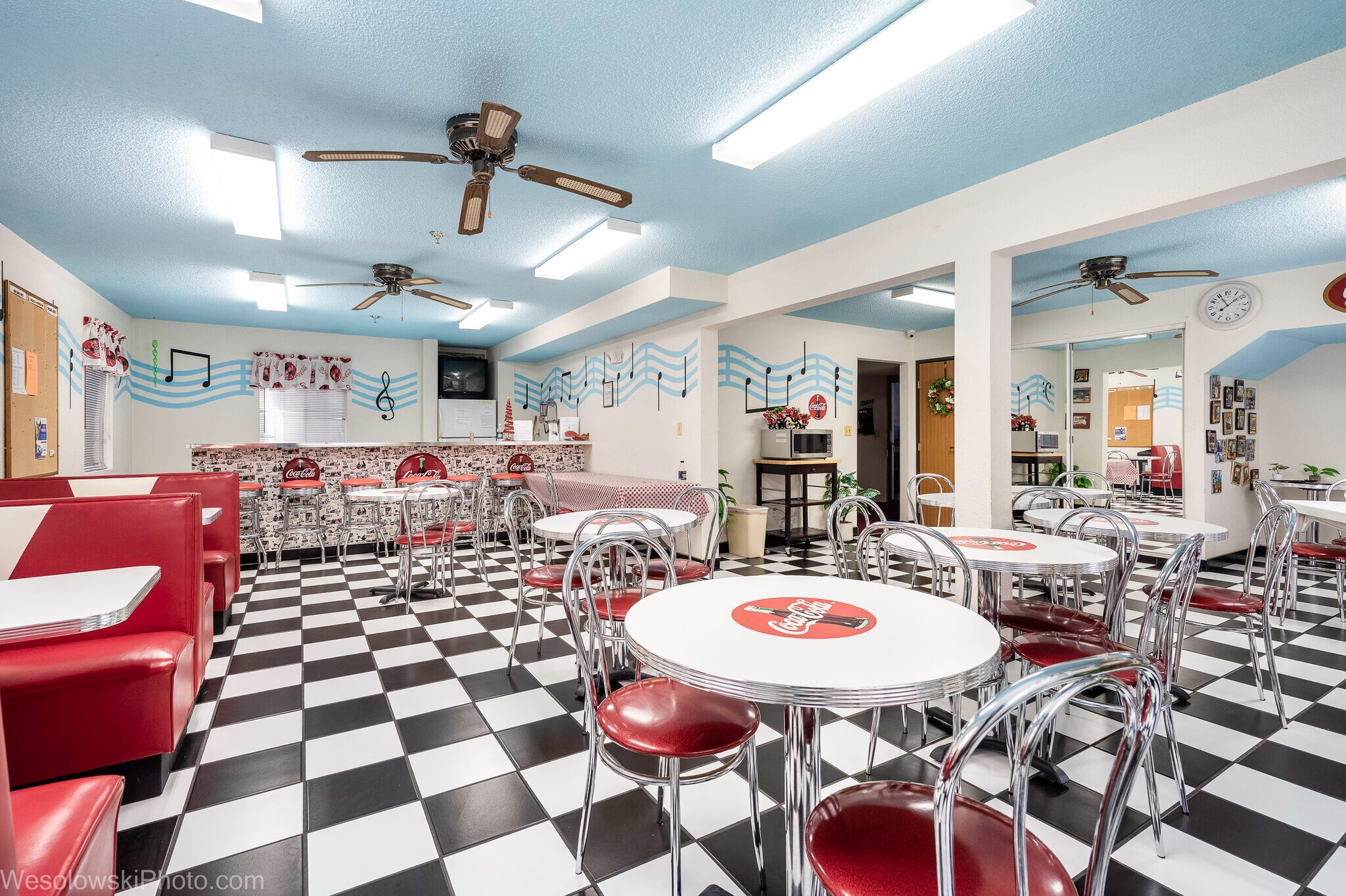 Party Room - 3305 Sunset Ave