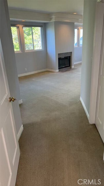 Building Photo - 11 E Rodell Pl