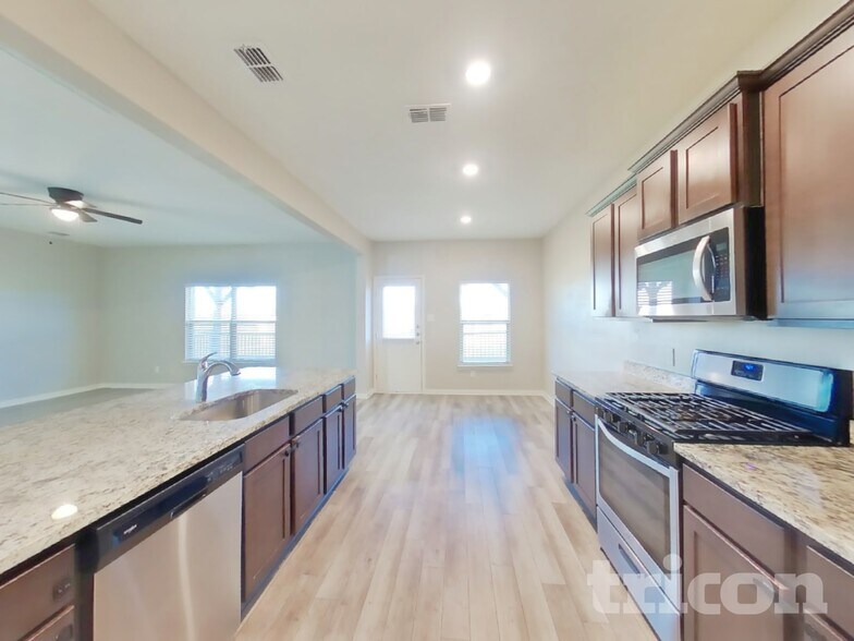 Building Photo - 3109 Chillingham Dr