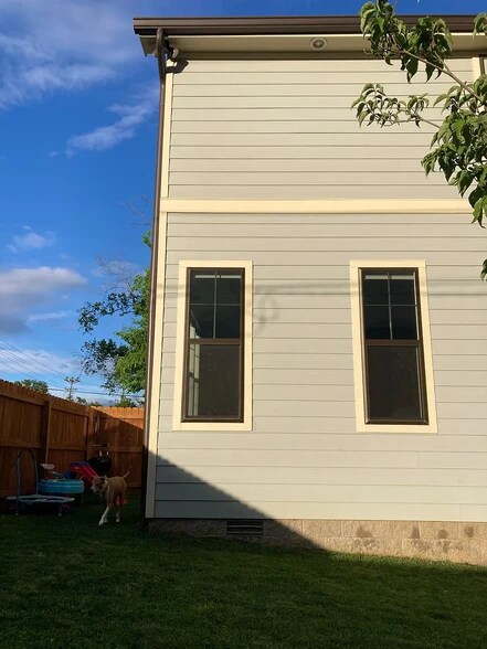 Building Photo - 2017 12th Ave N