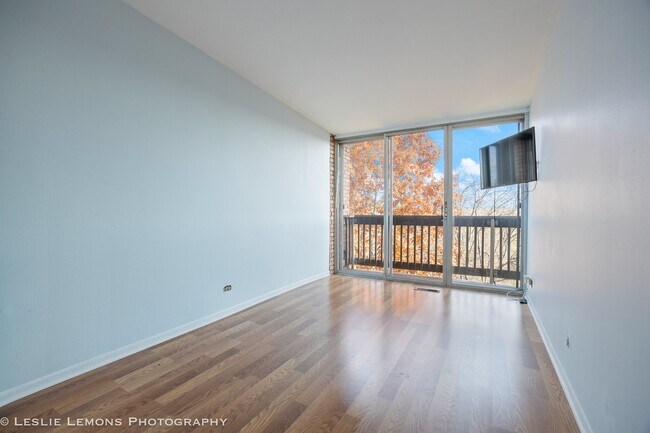 Building Photo - 5600 Hillcrest Ln