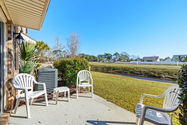 Building Photo - Seasonal Rental Available 9/11/2025-3/31/2...