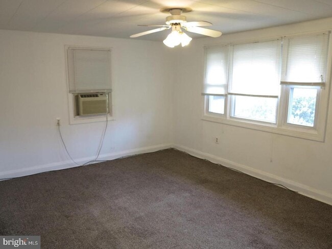 Building Photo - 6712 Breezy Dr