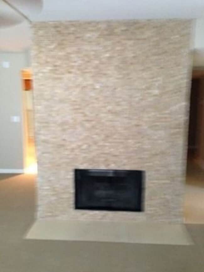 Building Photo - Beautiful Condo