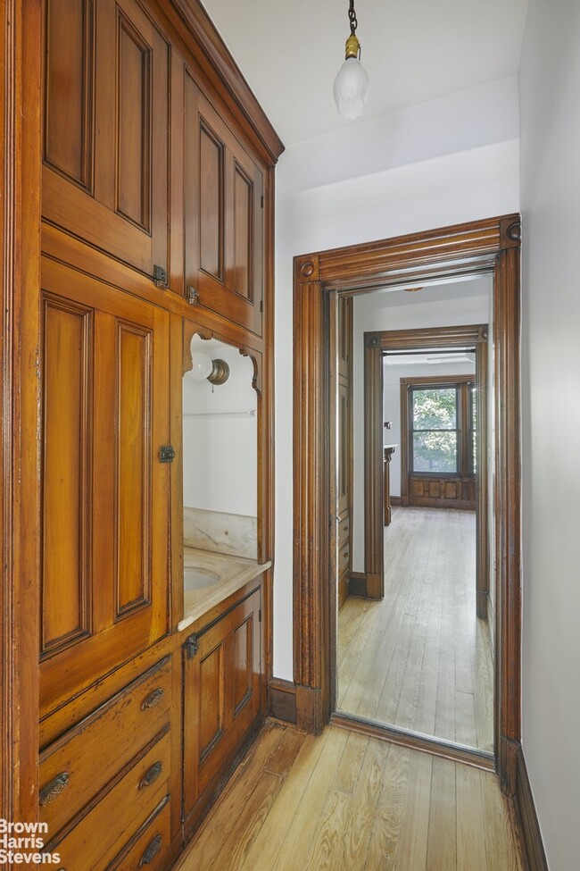 Building Photo - Park Slope Triplex Brownstone Rental