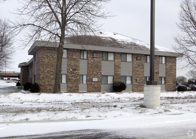 Building Photo - Lakeside Apartments