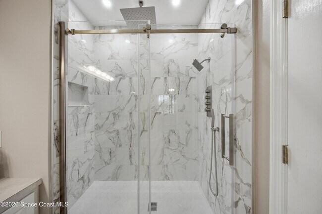 Building Photo - 700 Trotter Ln