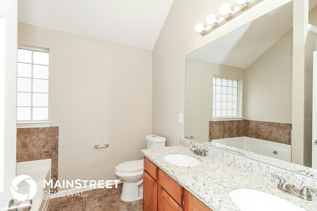 Building Photo - 5888 Bluegrass View