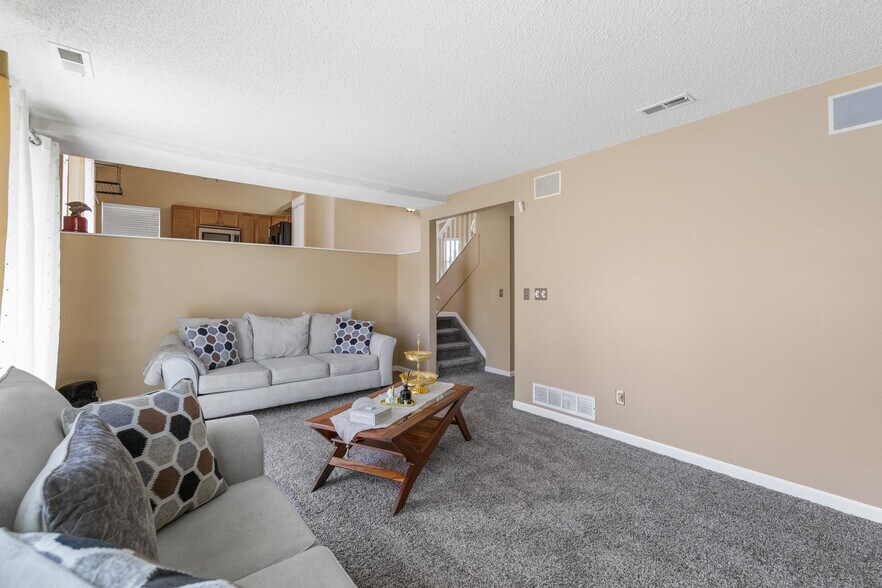 Building Photo - 4325 Horizonpoint Dr