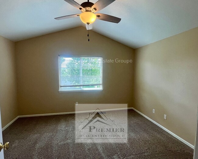 Building Photo - 6403 La Plata Peak Dr