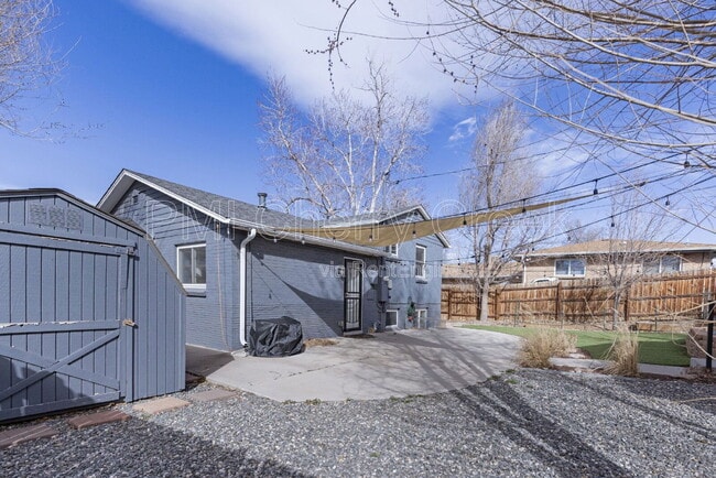 Building Photo - 1010 Newton St