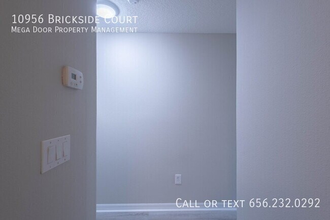 Building Photo - 10956 Brickside Ct