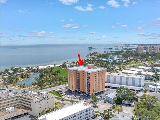 Building Photo - 1120 N Shore Dr NE