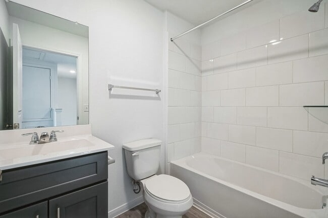Building Photo - 16523 Pine Arrow Dr