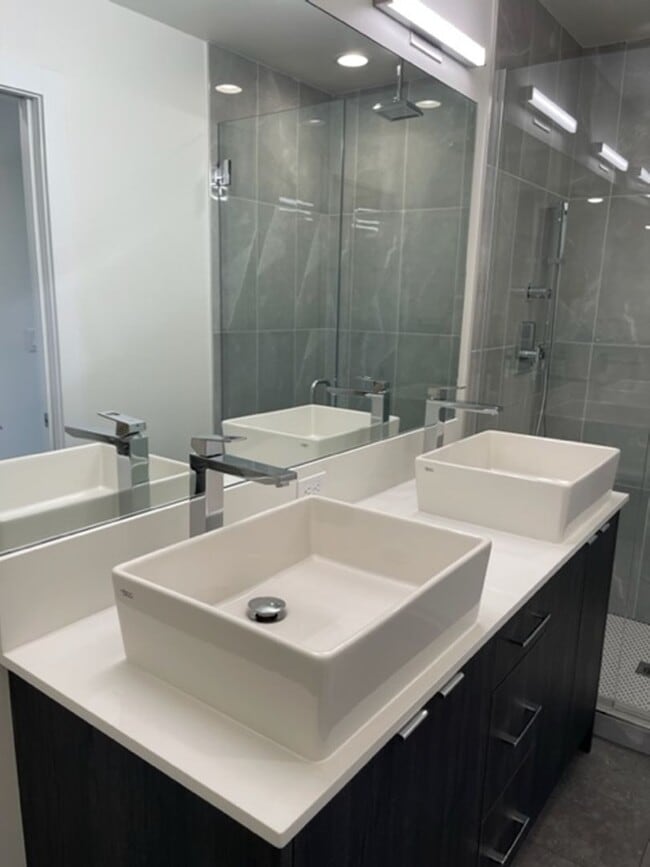 Building Photo - $500 off 1st month! Stunning Lake City Tow...