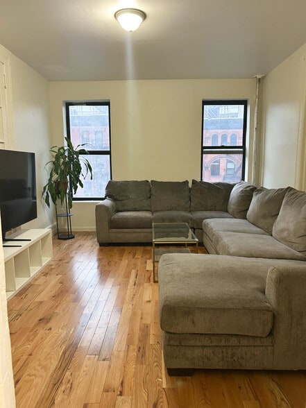 Building Photo - 477 W 140th St