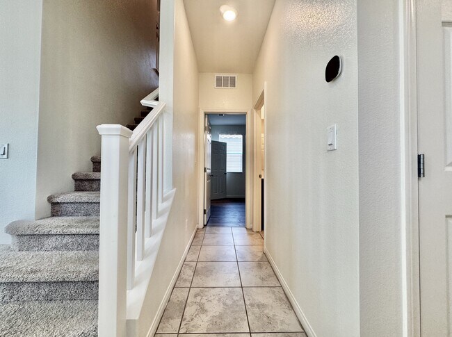 Building Photo - 4258 Tarim St