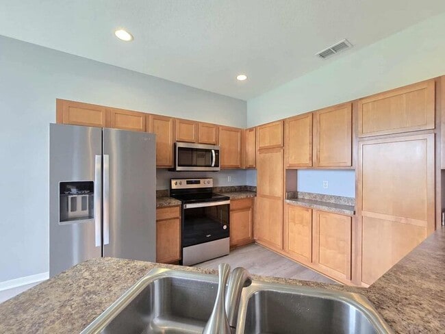 Building Photo - 3840 Serenade Ln