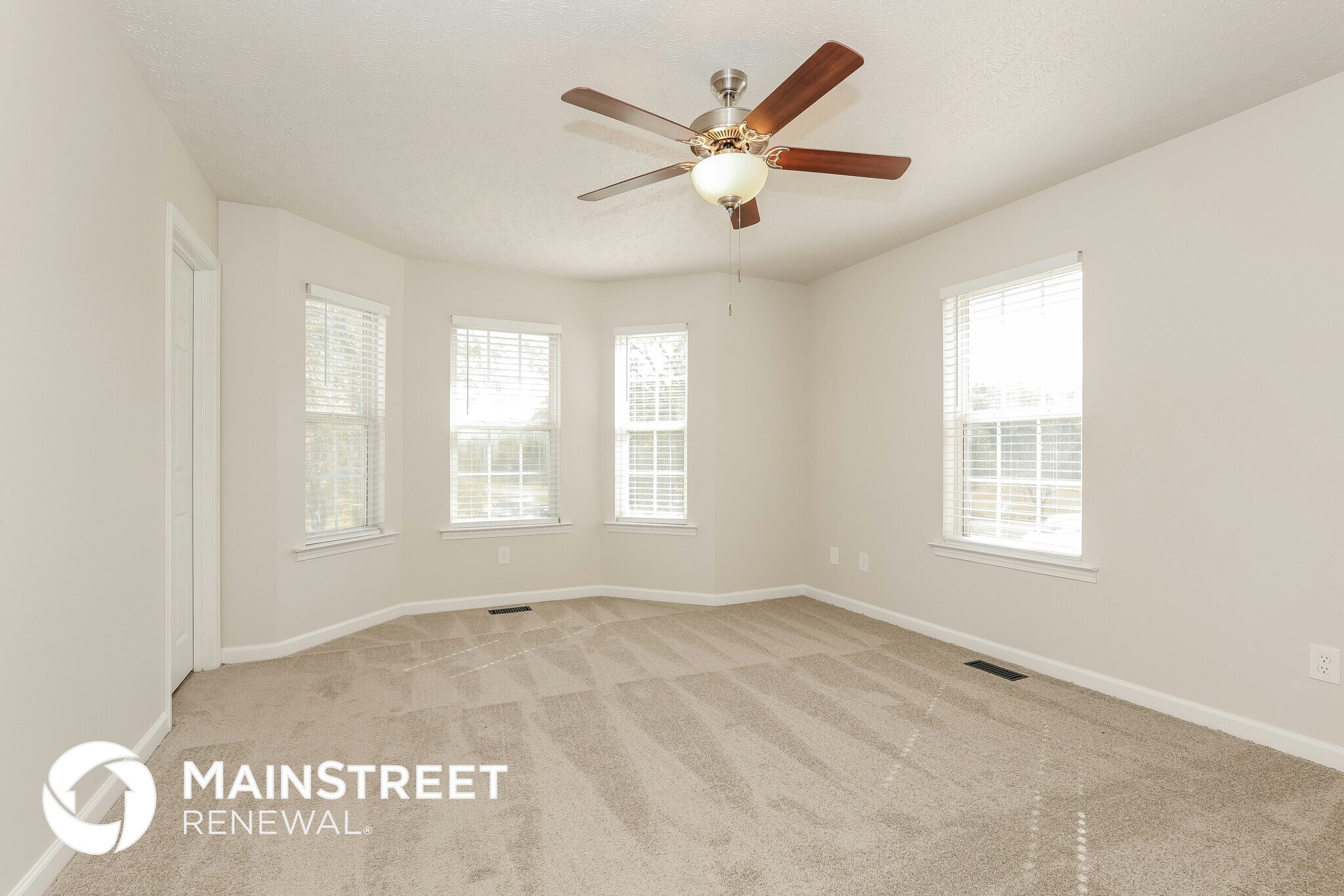 Building Photo - 426 Sondra Dr
