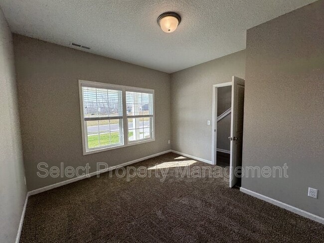 Building Photo - 8046 Haven Blvd