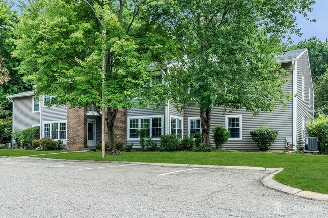 Building Photo - 101 Pennsylvania Way