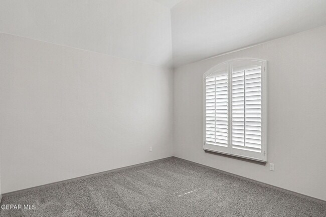 Building Photo - 1129 Indigo Sky St