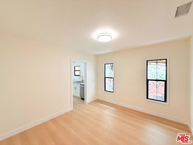 Building Photo - 6132 Whitsett Ave